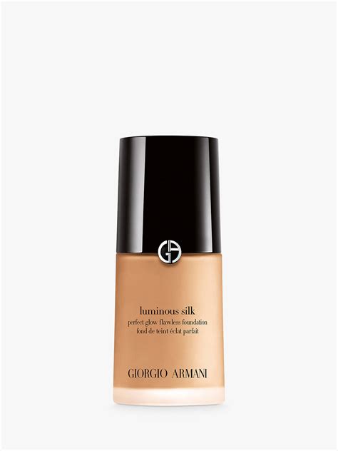 giorgio armani luminous foundation.